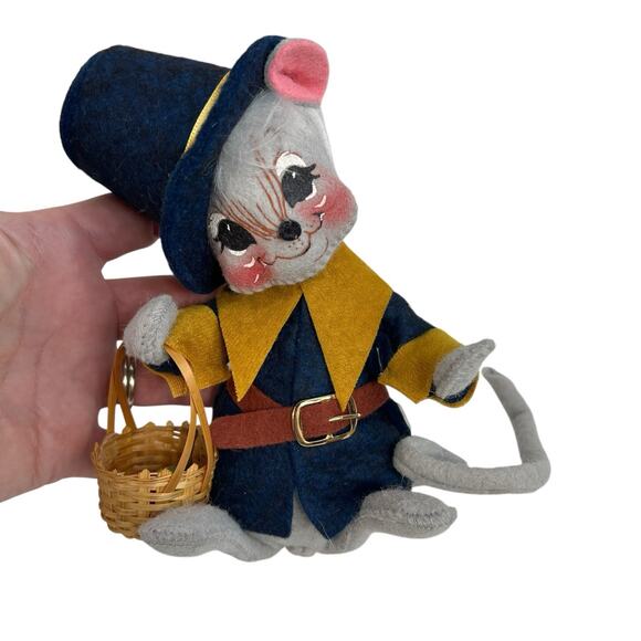 Annalee Thanksgiving 7" Pilgrim Mouse With Basket Apple ‘98 USA Made Replacement - Picture 1 of 8